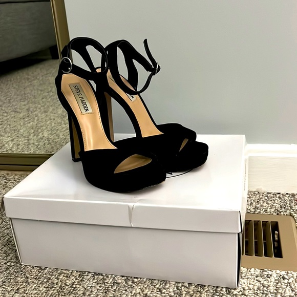 Steve Madden Heels - Picture 1 of 2